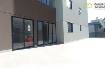Apto com área privativa 03 quartos,suite,elevador,2 vagas,salão de festas no bairro sagrada familia