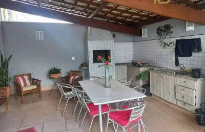 Apto com área privativa, 04 quartos bairro esplanada
