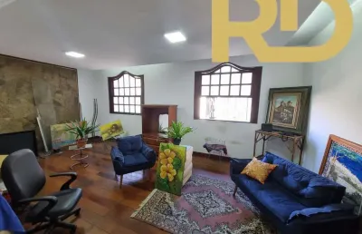 Casa com 4 quartos, piscina e área de lazer a venda no bairro sagrada família