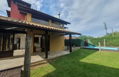 Ampla casa de 3 dormitórios sendo 1 suíte para aluguel no rio tavares - florianopolis sc