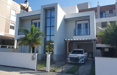 Excelente casa 3 suítes próxima à praia - rio tavares - florianópolis / sc