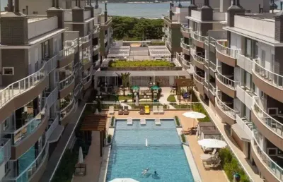 Apartamento 3 dormitórios, 50m da praia no campeche - florianopolis/sc
