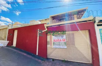 Casa com 3 quartos para alugar na Rua Wilson Haddad, Centro, Betim