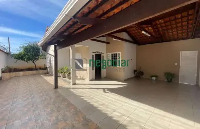 Casa com 3 quartos à venda na Rua Jaguarão, Jardim Petrópolis, Betim