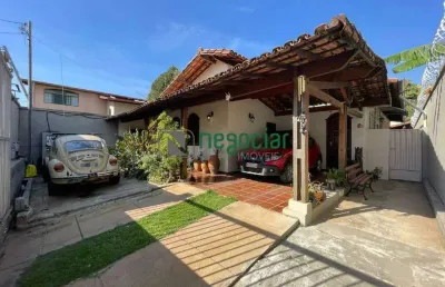 Casa com 3 quartos à venda na Rua Coelho Neto, Chácaras, Betim