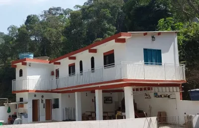 Excelente chácara com piscina e lago em franco da rocha