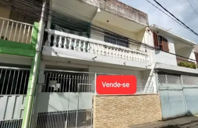 Vende casa na vila união em jordanésia ótimo pra investimento não aceita financiamento