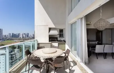 Apartamento 186 metros com pé direito duplo no living e varanda 3 suítes e 4 vagas panamby