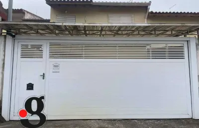 Casa com 3 quartos à venda na Rua Maria Branca, Vila Rosária, São Paulo