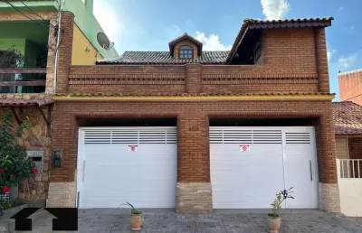 Casa ampla à venda no condomínio dª irene em cosmorama, mesquita