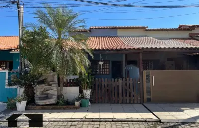 Excelente casa de 3 quartos com suíte no condomínio beija-flor v