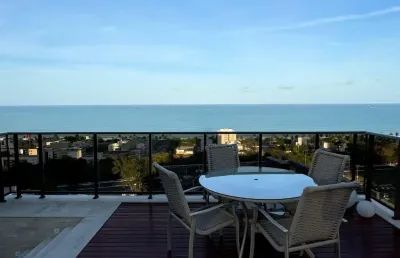 Cobertura no altiplano mobiliada, decorada e ambientada- 490m2- área de lazer privativa.