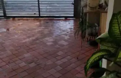 Casa terrea a venda no jaguare com 3 vagas de garagem.