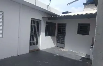 Casa de fundos para alugar no jaguare, sao paulo - proximo a comercios
