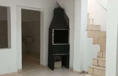 Casa a venda na vila sao francisco, sao paulo: 3 dormitorios e churrasqueira.