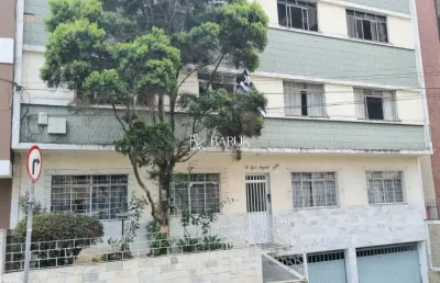 Santa helena,  4 quartos, dce, garagem. um lance de escadas.