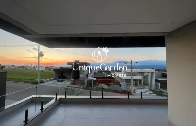 Casa em condomínio à venda em caçapava-sp, bairro santa mônica: 3 quartos, 1 suíte, 2 salas, 2 banheiros, 4 vagas, 239m².