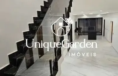 Casa no condomínio malibu: 2 suítes, 2 salas, 2 banheiros, 4 vagas de garagem e 190,28 m².