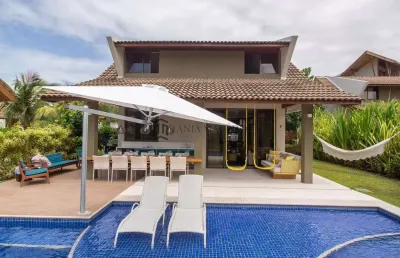 Casa à venda, com 209m² , 4 dormitórios, 2 vagas de garagem, muro alto, ipojuca, pe