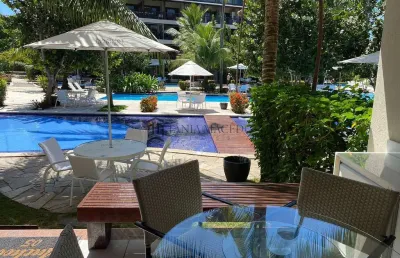 Flat à venda com 60m², decorado, varanda, 2 dormitórios sendo 1 suíte,  porto de galinhas, ipojuca,