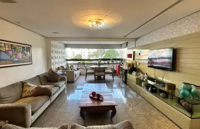Apartamento à venda com152m², 3 suítes, sendo uma master com closet, varanda, 3 vagas na garagem, p