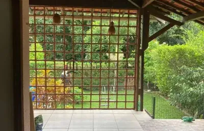 Casa para venda e locação em aldeia , com 06 quartos, terraço em l , sala para 03 ambientes e jardi