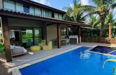 Bangalô à venda com 209m², porteira fechada, varanda, 5 dormitórios sendo 2 suítes, 2 vagas, muro a