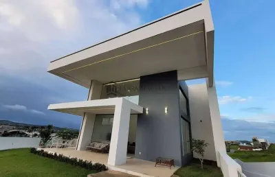 Casa à venda com 618m², 4 suítes, sendo 1 máster com banheira e garagem para 4 veículos. vitória de