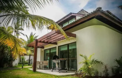 Bangalô à venda no beach class muro alto 
com 130,38m²,  4 quartos (sendo 3 suítes), sala, cozinha,