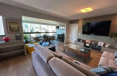 Apartamento à venda com 200m², 2 varandas, sala 3 amb, wc social, 4 quartos, área de serviço, depen