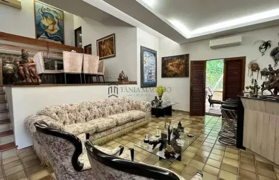 Casa à venda com 400m²,  6 dormitórios sendo 1 suíte master com banheira, closet, 4 vagas,  apipuco