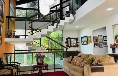 Casa à venda com 360m², 5 dormitórios, 5 suítes, sala três ambientes, espaço gourmet, 3 vagas, alph