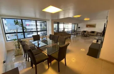 Apartamento 1 por andar, 4 dormitórios sendo 2 suites, 275m² , excelente locaçização à venda, graça