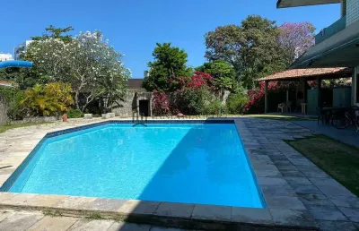 Casa à venda com 545m² de área útil, 3 quartos sendo 2 suítes e 4 vagas, poço, recife, pernambuco