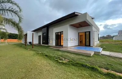 Linda casa no alphaville pe2 são 4 suites, 225m² de area útil em um condominio com estrutura de clu