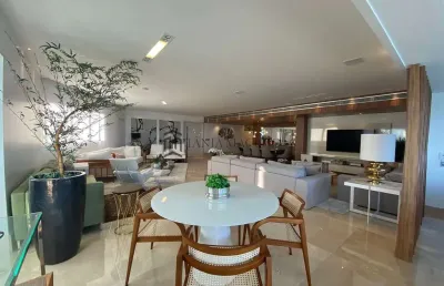 Apartamento à venda com 380m2, 4 
dormitórios sendo 4 suítes (1 master com closet e banheira) e 4 v