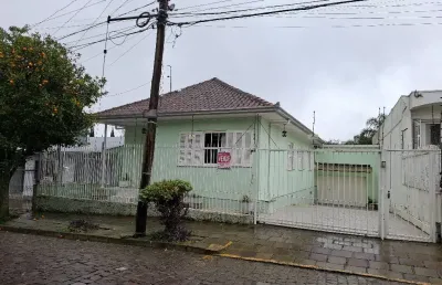 Casa com 3 quartos à venda na Próximo A Ucs, Petrópolis, Caxias do Sul