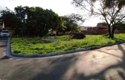 Lote bairro vila ipanema. cód. l058 360 m², 100% plano, registrado. esquina para três ruas.