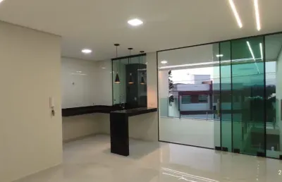 Casa bairro cidade nova. cód. k236, 3 qts/suite, clarabóia, sacada com área gourmet, 2 vgs. região de ipatinga.
