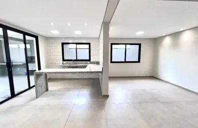 Casa nova em condomínio à venda com 3 quartos e suite