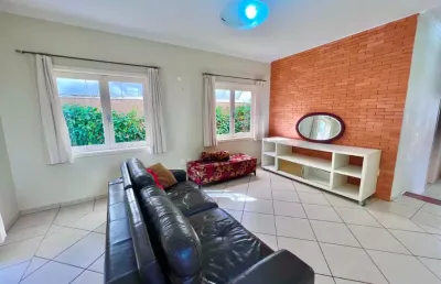 Casa com 4 quartos e 3 suites com piscina em condominio em jundiai para alugar