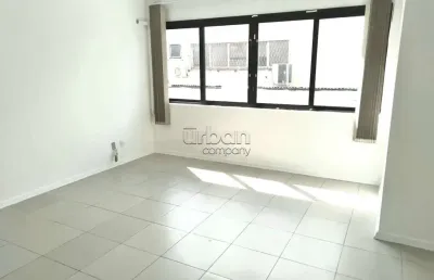 Apartamento com 2 quartos à venda na rua umbú, 45, passo da areia, porto alegre por r$ 480.000