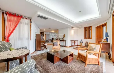 Casa em condomínio fechado com 4 quartos à venda na rua chile, 882, petrópolis, porto alegre por r$ 1.690.000