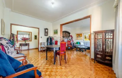 Apartamento com 4 quartos à venda na rua garibaldi, 963, independência, porto alegre por r$ 620.000