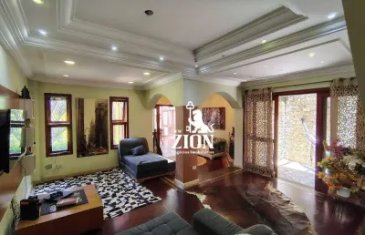 Casa de condomínio com 580 m² no pé da serra da cantareira