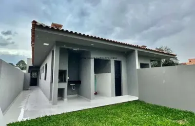 Casa nova com amplo terreno - 3 quartos sendo uma suíte