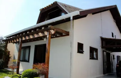 Excelente sobrado mobiliado alto padrão - 4 quartos - bairro afonso pena - com piscina coberta e aquecida