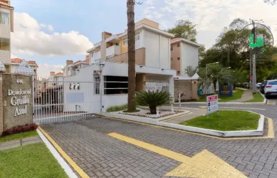 Apartamento no condomínio gralha azul, com 69,00m² úteis, sacada com churrasqueira e uma vaga coberta;