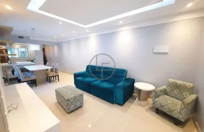 Sobrado geminado com espaço gourmet e piscina a 500 metros da praia