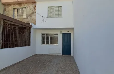 Sobrado, totalmente reformado e bem localizado. valor abaixo da média de mercado.